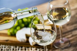 Is white wine anti inflammatory?